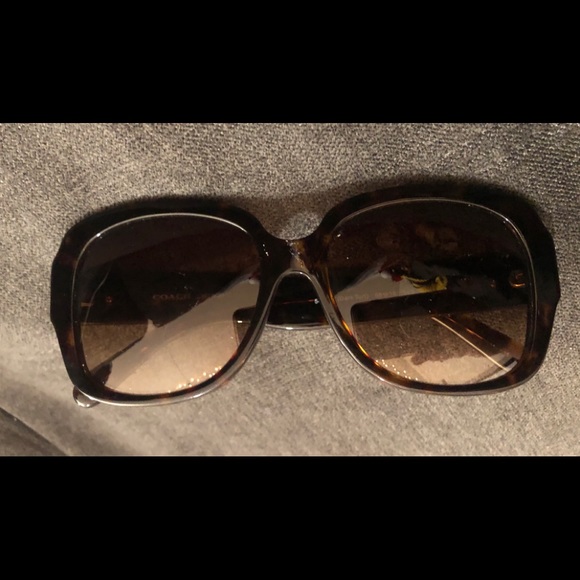 Coach Dark Tortoise Shell Sunglasses minus case - Picture 1 of 2